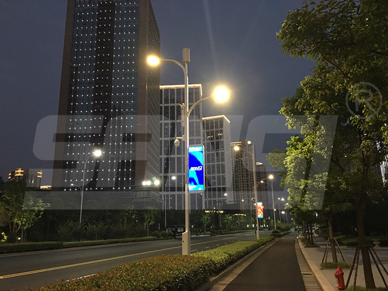 智慧路燈,上海（hǎi）婷婷婷影院,新一代,通信,路燈杆,助力（lì）建設,智慧城市